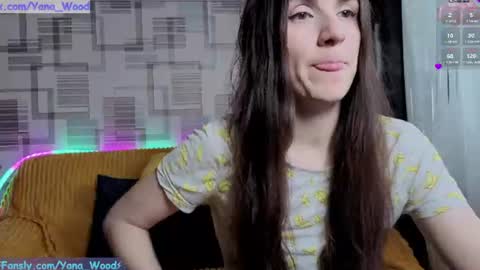 Snapshot of camkitana01 chatting on 06.17.26 Kitana online show from 06.17.26