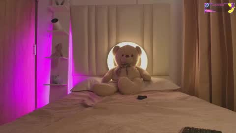 Laura Camila online show from 11.26.25