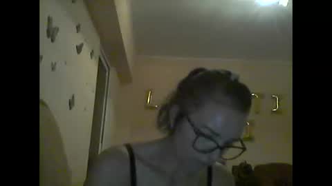 Snapshot of cammyskye chatting on 10.26.25 Cammy online show from 10.26.25