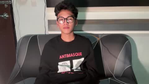 Ethan online show from 10.03.25