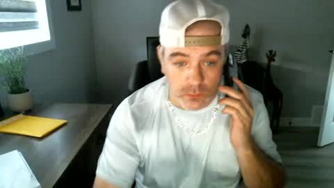 Snapshot of canadianboi6969 chatting on 07.10.26 CanadianBacon6969 online show from 07.10.26