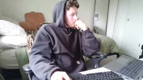 Snapshot of canadianstud18 chatting on 02.03.25 Devon online show from 02.03.25