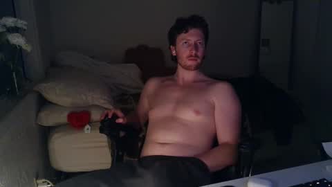 Snapshot of canadianstud18 chatting on 02.13.25 Devon online show from 02.13.25