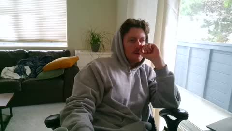 Snapshot of canadianstud18 chatting on 03.12.25 Devon online show from 03.12.25