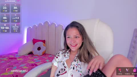 Snapshot of candase_ chatting on 12.12.24 Candase online show from 12.12.24