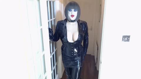 Snapshot of candi_smokes chatting on 12.08.24 candi smokes online show from 12.08.24