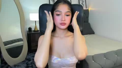 Snapshot of candiceferragamo chatting on 09.10.25 candiceferragamo online show from 09.10.25