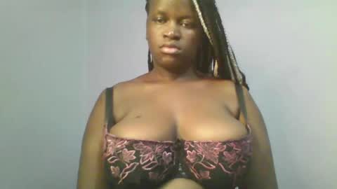 Snapshot of candie_love chatting on 03.05.25 Spencer online show from 03.05.25