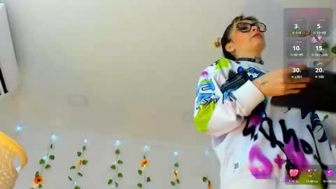 Candie  online show from 09.10.25