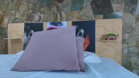 Snapshot of candy_feett chatting on 09.22.25 Jolie online show from 09.22.25