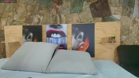 Snapshot of candy_feett chatting on 10.08.25 Jolie online show from 10.08.25