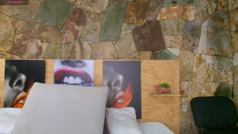 Snapshot of candy_feett chatting on 10.11.25 Jolie online show from 10.11.25