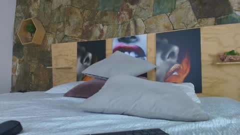 Snapshot of candy_feett chatting on 10.14.25 Jolie online show from 10.14.25