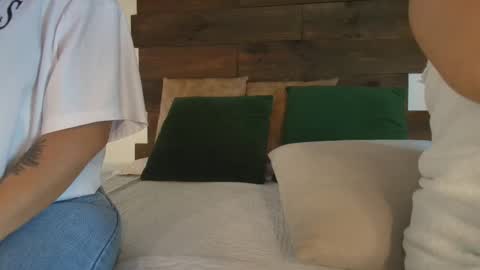 Snapshot of candy_feett chatting on 10.16.25 Jolie online show from 10.16.25