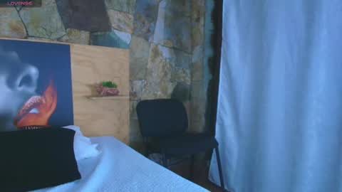 Snapshot of candy_feett chatting on 10.29.25 Jolie online show from 10.29.25