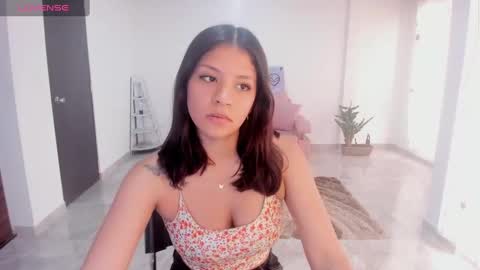 candy_fox_19 online show from 09.16.25