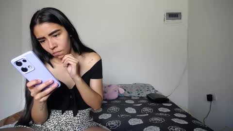 Candy  Grey online show from 11.25.25