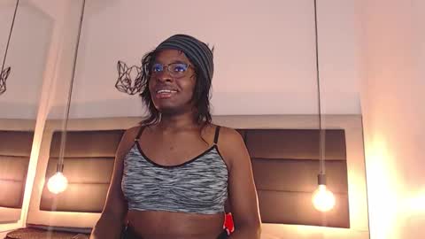 Snapshot of candy_lovee6 chatting on 10.15.25 CANDY LOVE  DANNA online show from 10.15.25