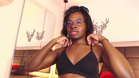 Snapshot of candy_lovee6 chatting on 10.25.25 CANDY LOVE  DANNA online show from 10.25.25