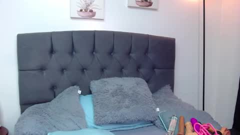 Snapshot of candy_lux_ chatting on 09.19.25 Candy online show from 09.19.25