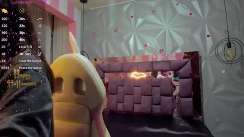 Snapshot of candy_morgan412 chatting on 10.24.25 Ania online show from 10.24.25