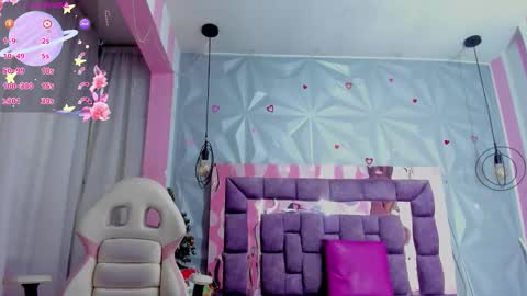 Ania online show from 12.23.25