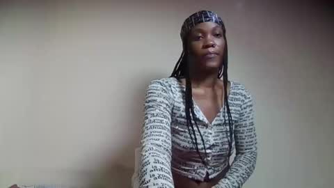 Snapshot of candy_pot chatting on 10.16.25 candy pot online show from 10.16.25