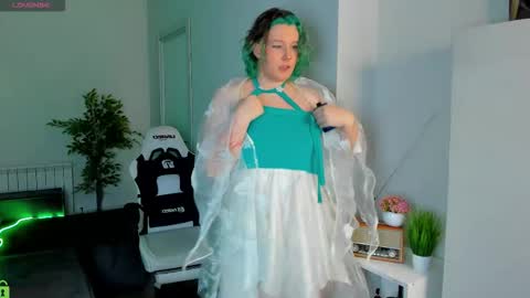 Snapshot of candy_yeah chatting on 02.05.26 Mary online show from 02.05.26