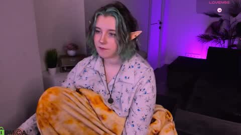 Snapshot of candy_yeah chatting on 03.02.26 Mary online show from 03.02.26