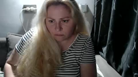 Laura online show from 01.11.25