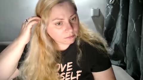 Laura online show from 01.18.25