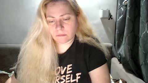 Laura online show from 01.19.25