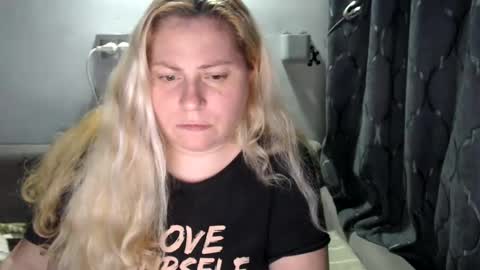 Laura online show from 01.21.25