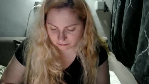 Laura online show from 01.26.25