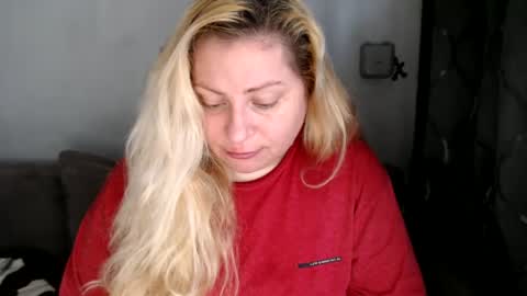 Laura online show from 02.25.25