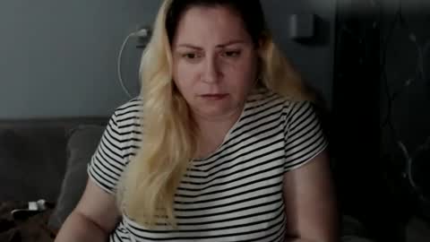 Laura online show from 09.16.25