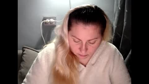 Laura online show from 10.08.25