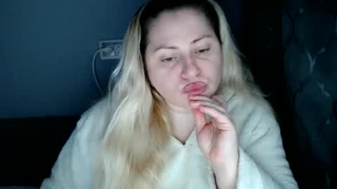 Laura online show from 10.10.25