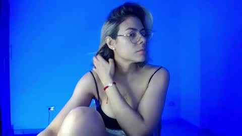 Candy Dowson online show from 10.07.25