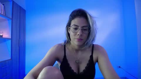 Candy Dowson online show from 11.02.25