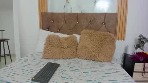 Snapshot of candyfox2606 chatting on 02.14.26 candyfox online show from 02.14.26