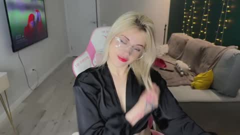 You can call me HH online show from 03.24.26