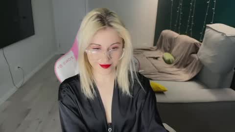 You can call me HH online show from 03.31.26