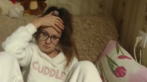 Snapshot of candylady13 chatting on 12.15.24 say meow and send tips online show from 12.15.24