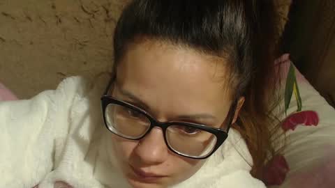 Snapshot of candylady13 chatting on 12.17.24 say meow and send tips online show from 12.17.24