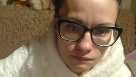 Snapshot of candylady13 chatting on 12.20.24 say meow and send tips online show from 12.20.24