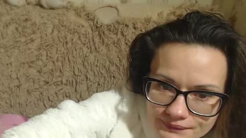 Snapshot of candylady13 chatting on 12.27.24 say meow and send tips online show from 12.27.24