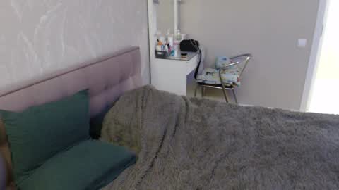 candymini online show from 01.24.25