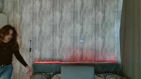 Snapshot of candymini chatting on 03.25.26 candymini online show from 03.25.26