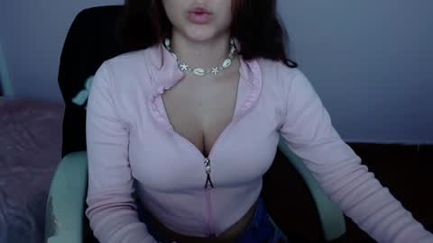 Snapshot of candyre chatting on 02.08.25 C A N D Y online show from 02.08.25